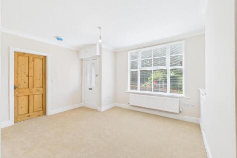 ENTRANCE DINING ROOM