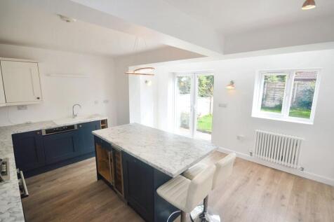 Kitchen/Dining