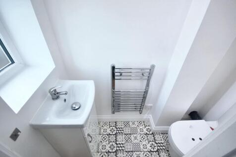 Ground Floor W/c