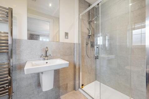 Bathrooms and En suites