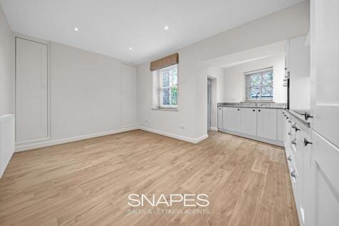 Family Dining Kitchen