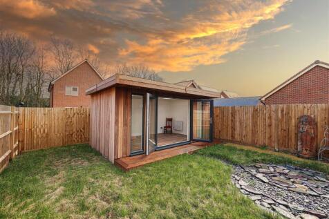 Outbuilding.jpg