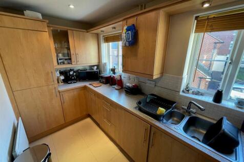 Kitchen 1.jpg