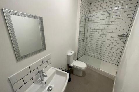 Shower Room 2.jpg