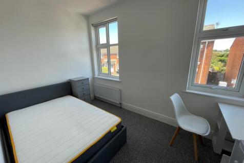 Bedroom 6.jpg