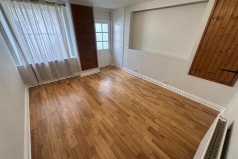 Bedroom.jpg