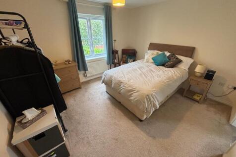 Master Bedroom.jpg