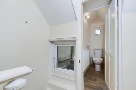 FLAT 1