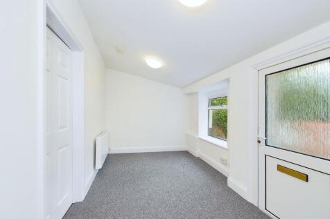 FLAT 4