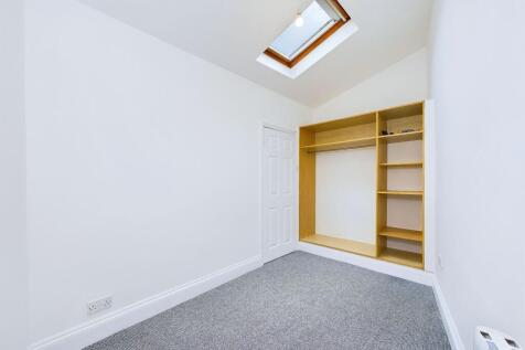 FLAT 4