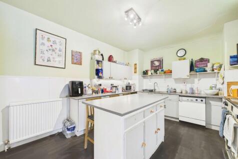 Commercial grade kitchen (catering spec)