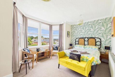 Guest room 1: bay window with sea views to Paignto