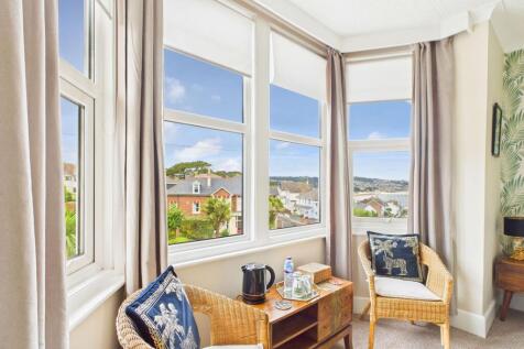 Guest room 1: bay window with sea views to Paignto