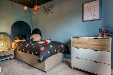 Similar Show Home