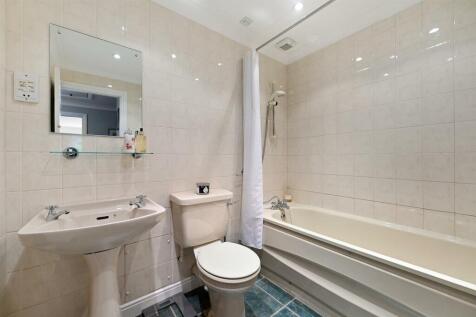 Bathroom.jpg