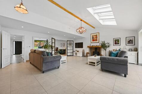 Family Room.jpg