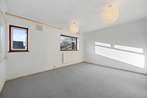 Bedroom 2.jpg