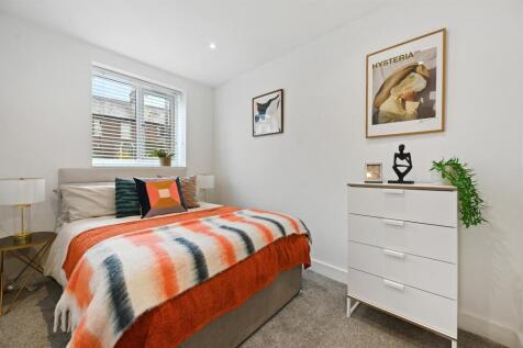 Master Bedroom.jpg