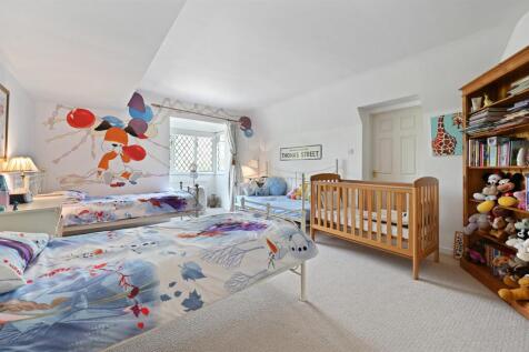 Bedroom 2.jpg