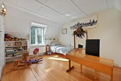 Bedroom 5.jpg