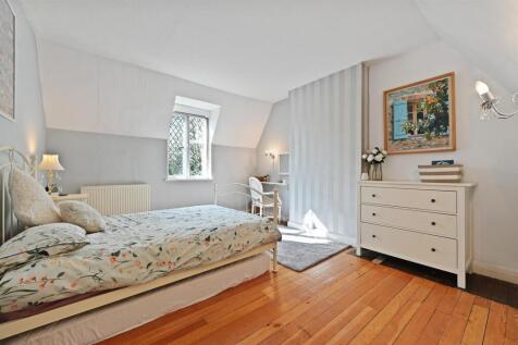 Bedroom 6.jpg