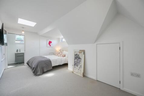 Master Bedroom.jpg