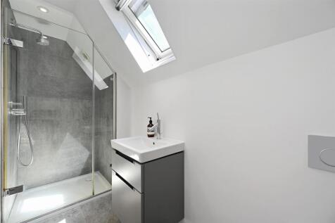 Ensuite Shower.jpg