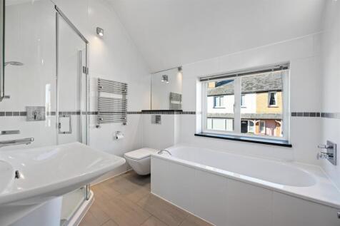 Family Bathroom.jpg