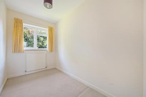 Bedroom 4.jpg