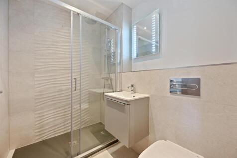 Shower Room.jpg