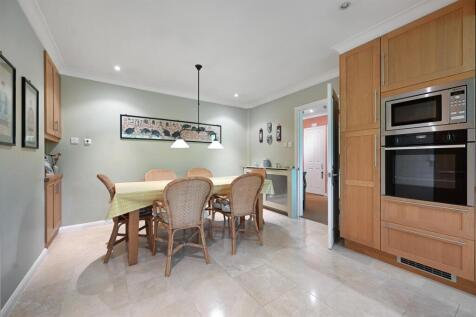 Kitchen Diner.jpg