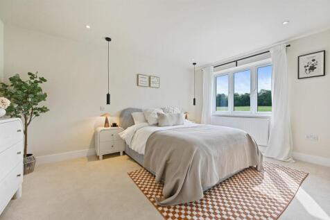 Master Bedroom.jpg