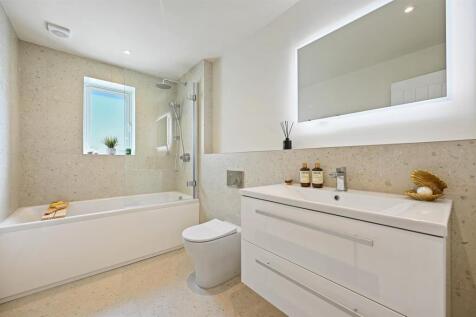Bathroom.jpg