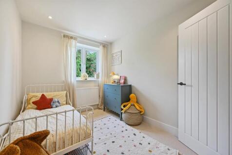 Bedroom 3 (2).jpg