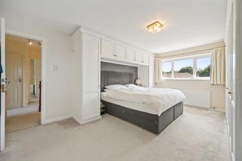 Master Bedroom.jpg