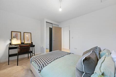 Bedroom (3).jpg