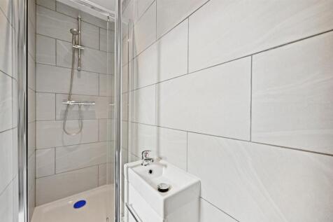 Shower Room.jpg