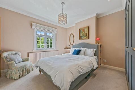 Master Bedroom.jpg