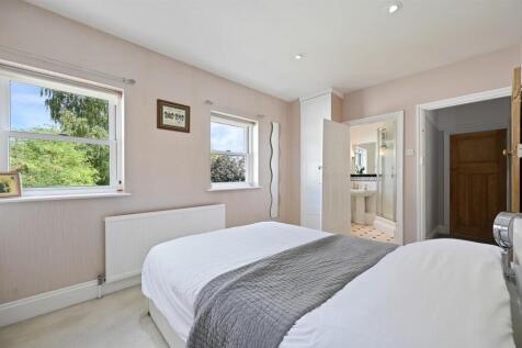 Master Bedroom.jpg