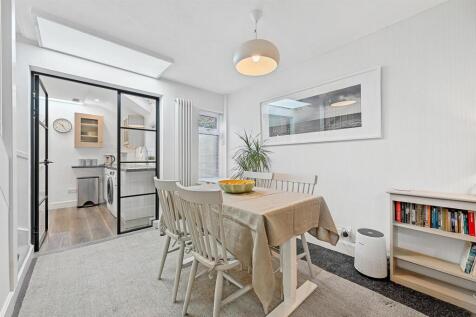 Dining Room.jpg
