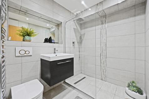 Shower Room.jpg