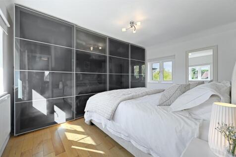 Master Bedroom.jpg