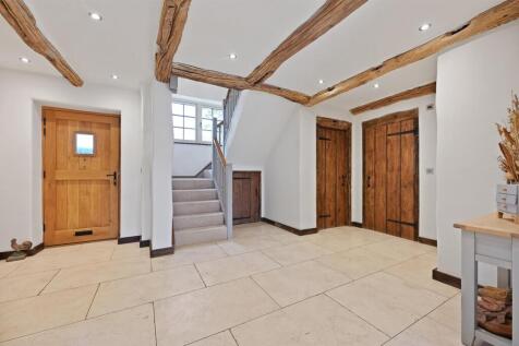 Entrance Hallway.jpg