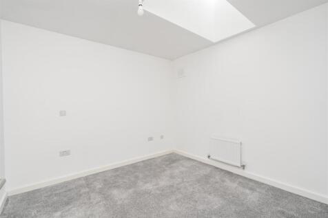 Apartment 8 50 School Road-7_lo.jpg