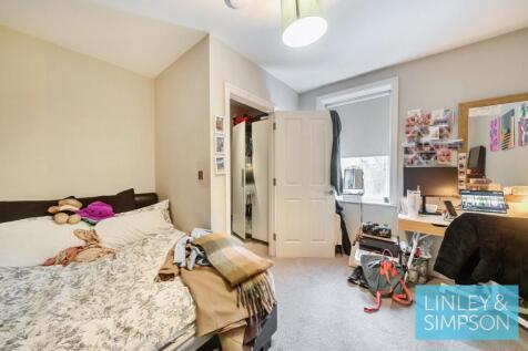 Apt 2 - Bedroom 2