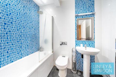 Apt 5- Bathroom