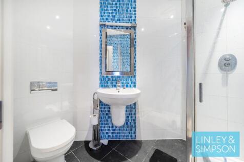 Apt 5 - Shower Room
