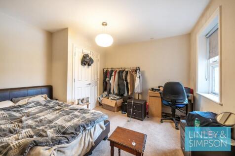 Apt 5 - Bedroom 1