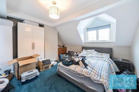 Apt 6 - Bedroom 1