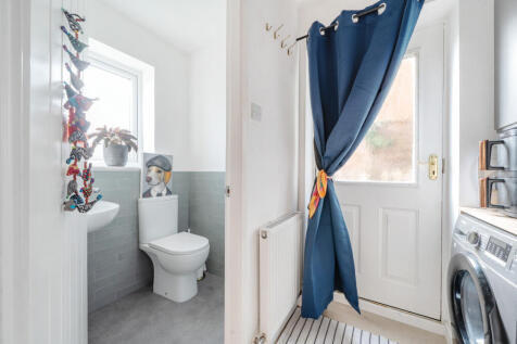 Utility/Guest Wc
